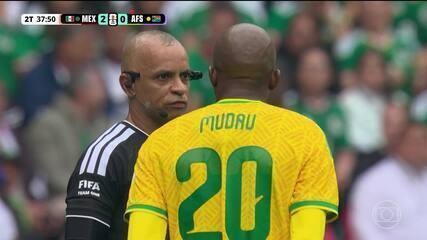 Inglês de árbitro, chiclete que não sai da boca e mais: veja quais são os primeiros memes da Copa