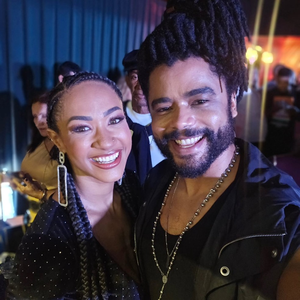 Ex-BBB Diogo Almeida abre &aacute;lbum de viagem &agrave; Bahia e posa com Aline Patriarca &mdash; Foto: reprodu&ccedil;&atilde;o/ instagram