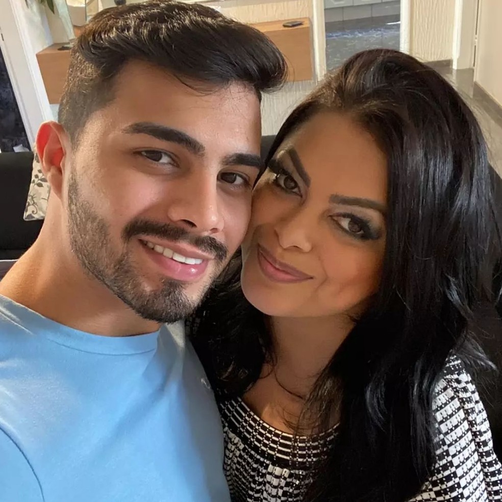 Ellis Oliver com o filho Abner — Foto: reprodução/ instagram