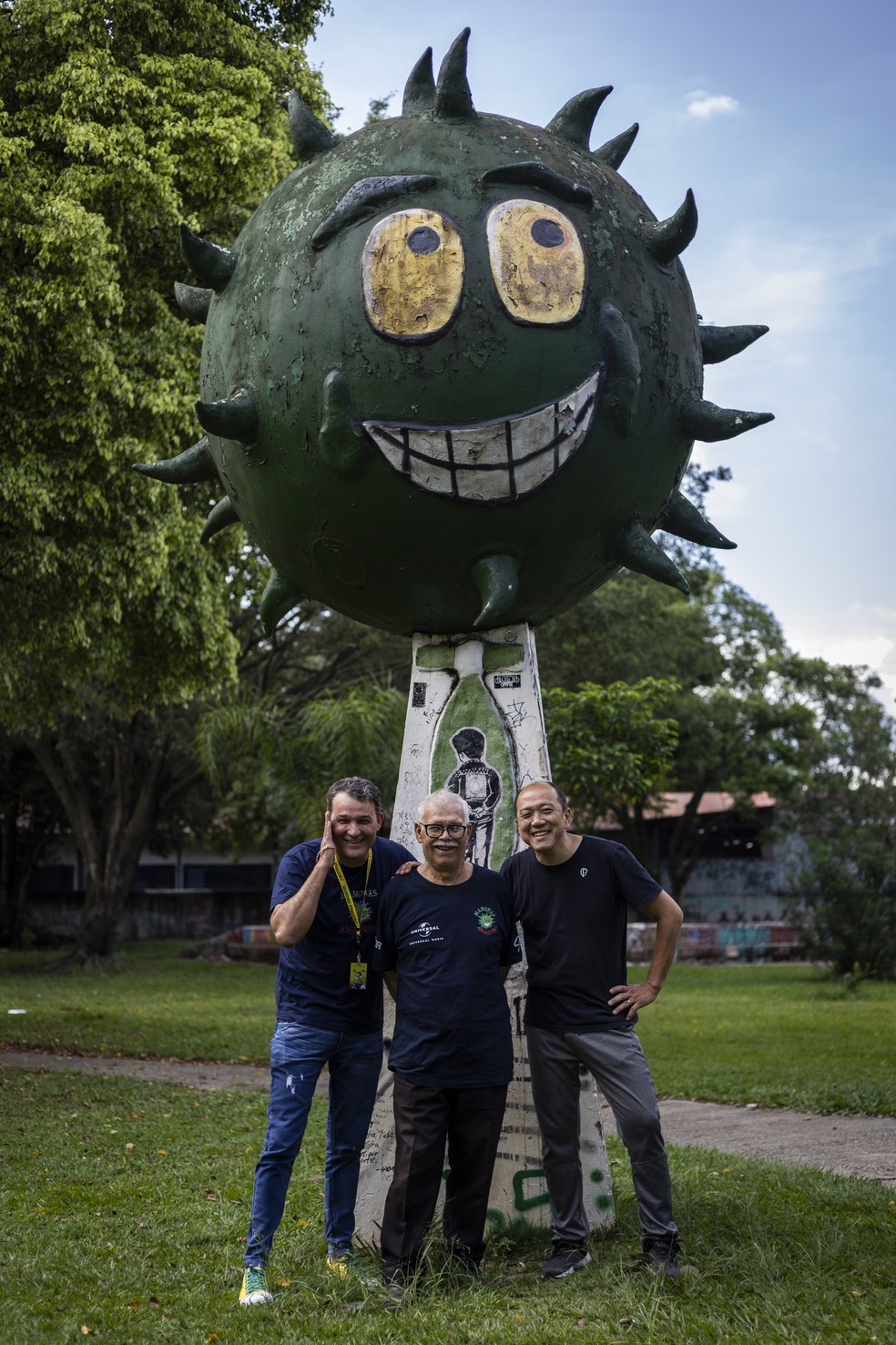Jorge Santana, Hildebrando Alves e Maurício Hinoto, familiares dos músicos originais, aprovaram o filme — Foto: Maria Isabel Oliveira