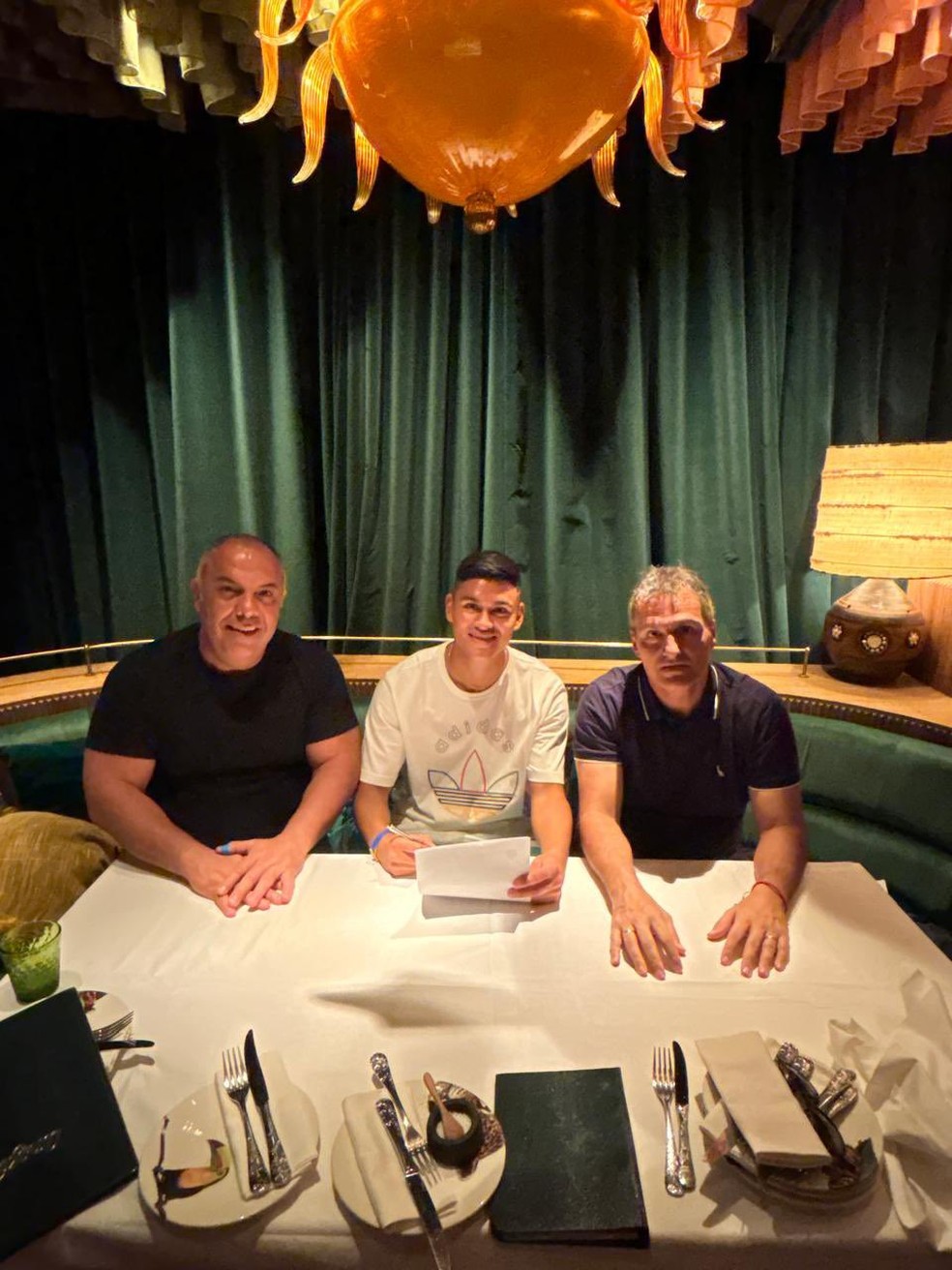 Alcaraz foi anunciado pelo Flamengo &mdash; Foto: Divulga&ccedil;&atilde;o/Flamengo