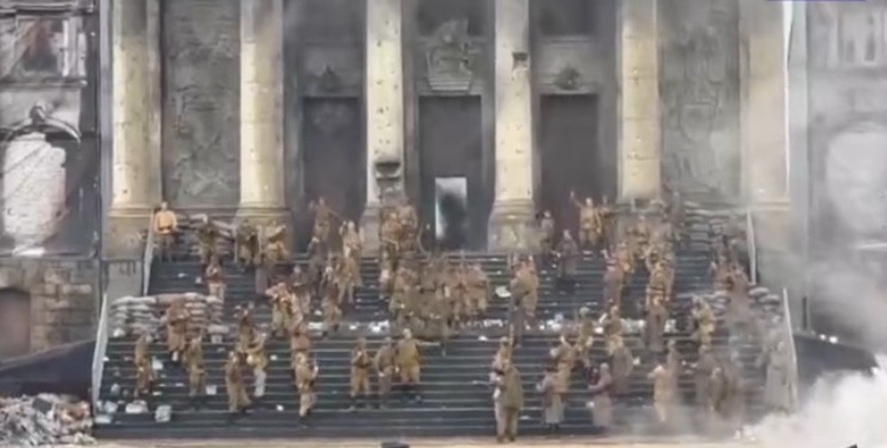 R&uacute;ssia constr&oacute;i r&eacute;plica em tamanho real do Reichstag de Berlim para celebrar vit&oacute;ria sobre o nazismo &mdash; Foto: Reprodu&ccedil;&atilde;o/Telegram