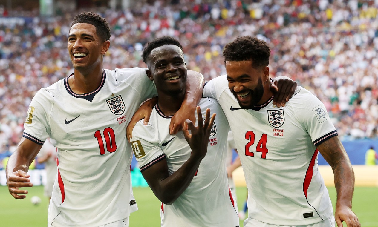 Inglaterra vence a França em jogo de dez gols e conquista terceiro lugar da Copa do Mundo