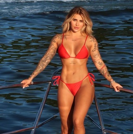 Novo affair de Rodrygo Goes se muda para a Espanha e assiste golaço do