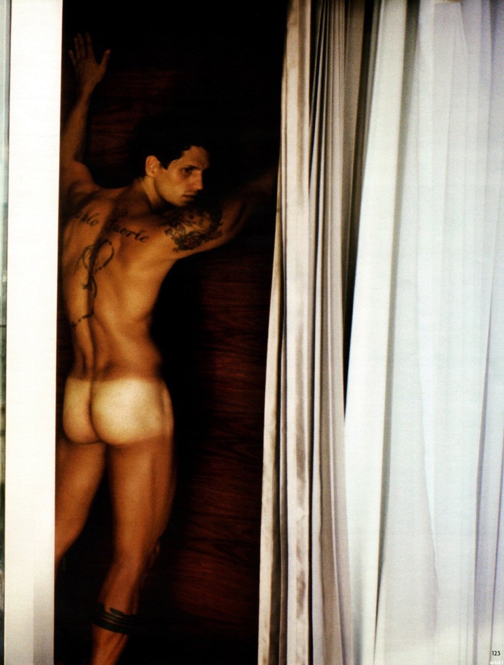 Fernando Fernandes em ensaio de nu frontal em 2008 &mdash; Foto: Mario Testino