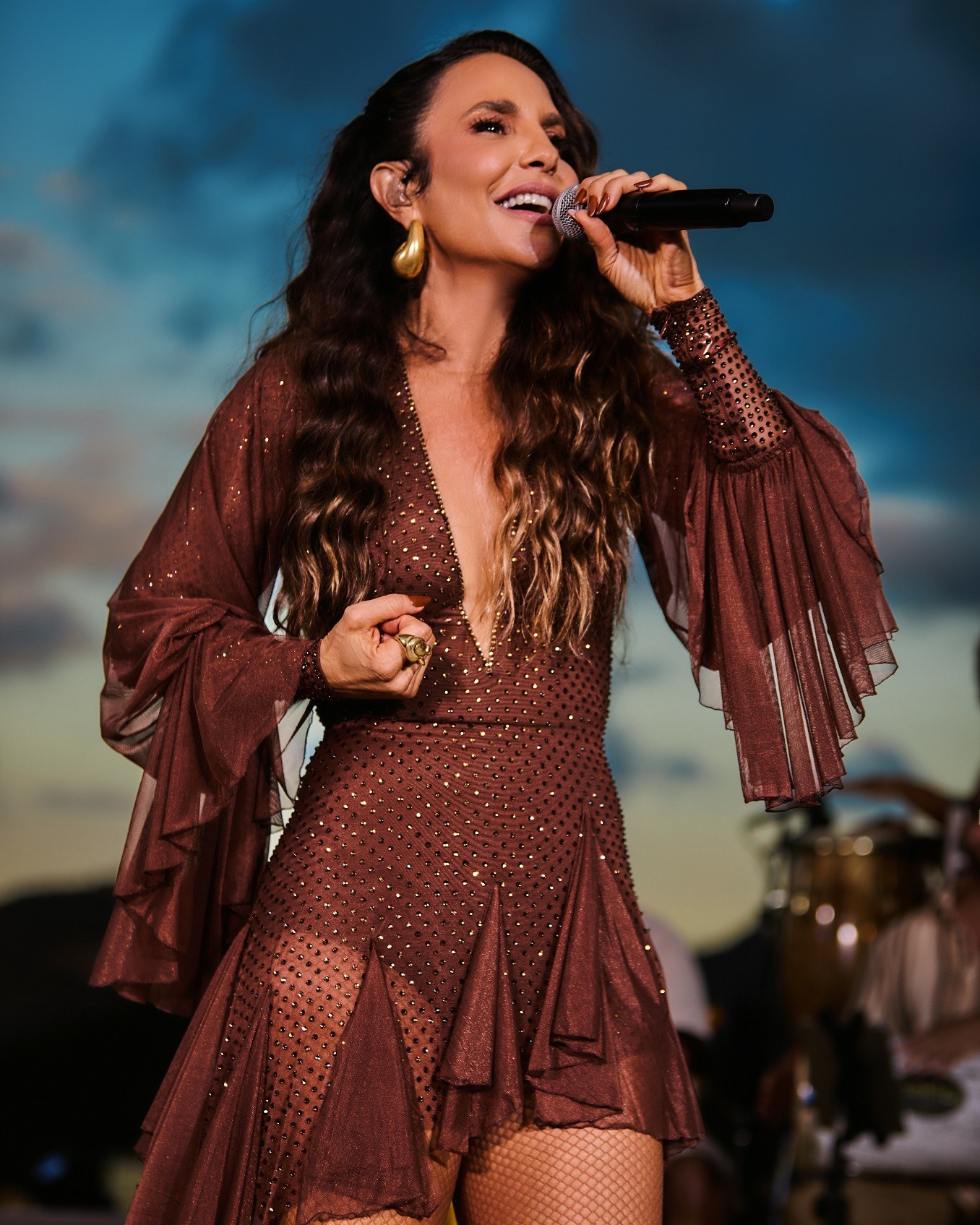 No aniversário de 54 anos de Ivete Sangalo, astrologia indica conexões amorosas, parcerias profissionais e encontros marcantes na vida da cantora
