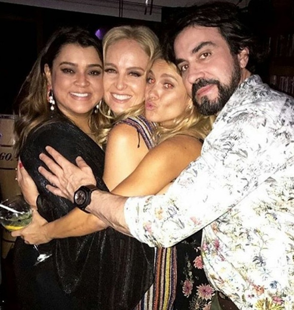 Carol Dieckmann e Preta Gil com Angélica e Padre Fábio de Melo — Foto: Reprodução
