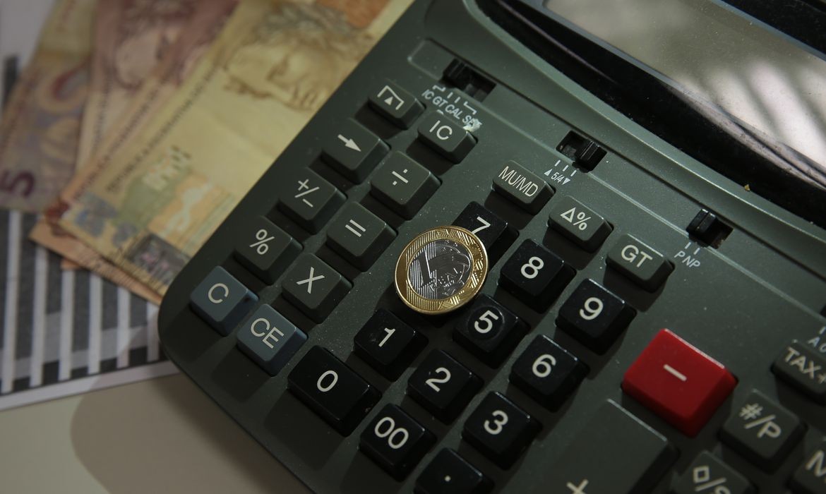 Dívidas em atraso: inadimplência de pessoas físicas sobe para 6,4% no Estado do Rio em julho