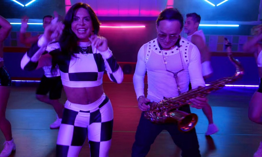Gretchen Revive Clássico Carnavalesco com Clipe de 'Freak Le Boom Boom' e Homenageia Anos 2000