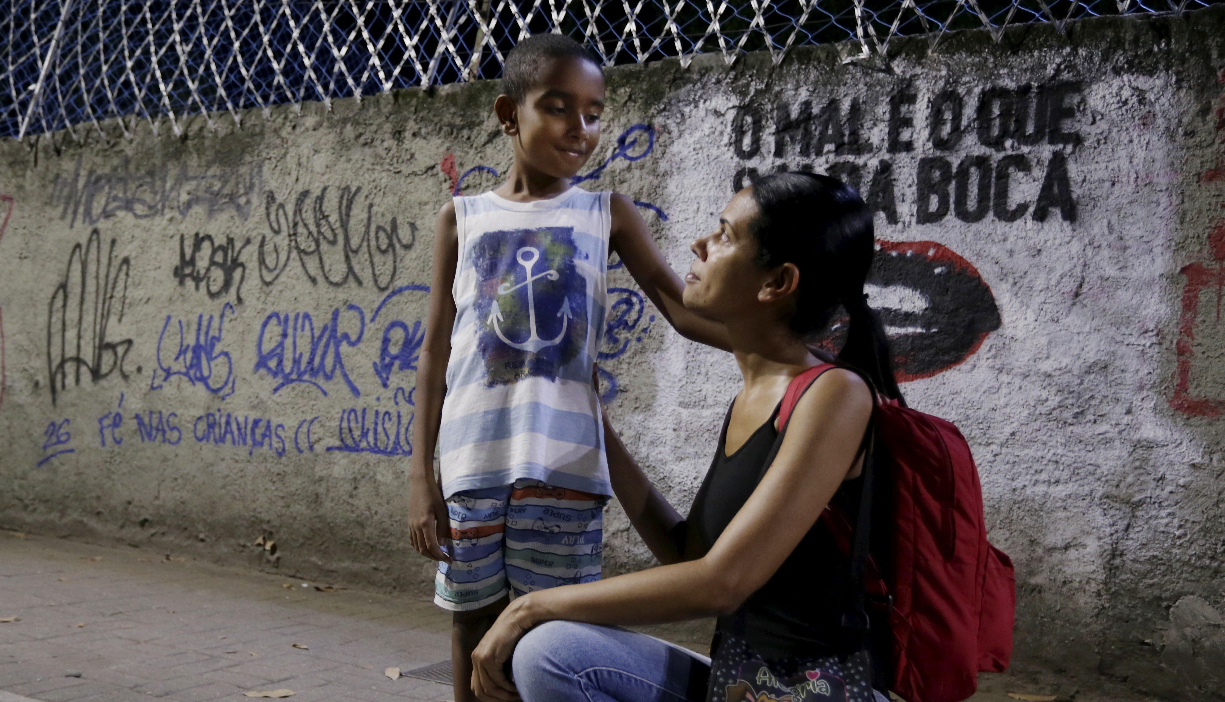 Super Alvinho: mãe planeja deixar abrigo e voltar a Cabo Frio para filho conseguir retomar estudos - QTU Questões do Universo