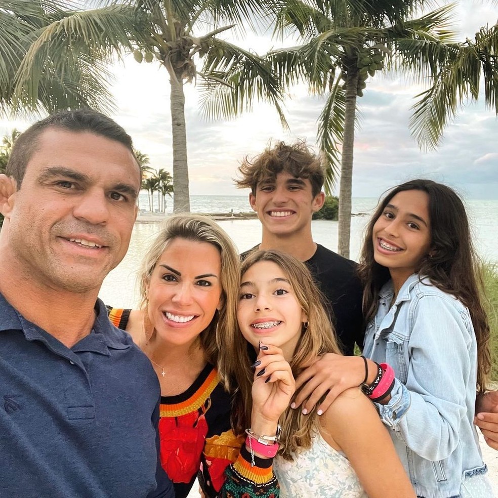 Família Belfort: herança esportiva forte e incentivada no dia a dia — Foto: Reprodução/Instagram/Joana Prado