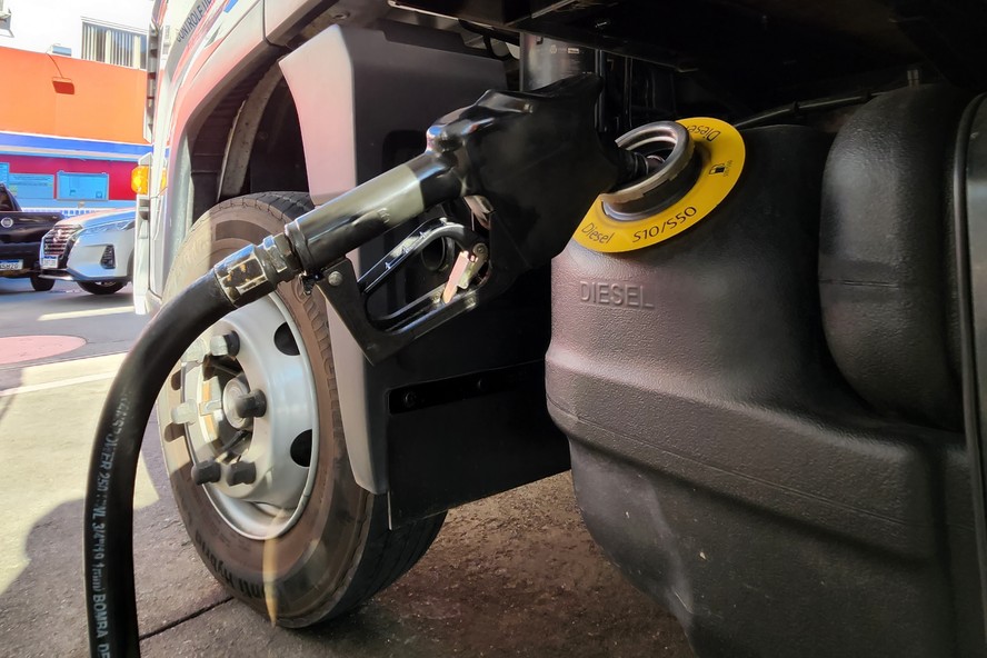 Diesel: preço será reajustado pela Petrobras neste sábado