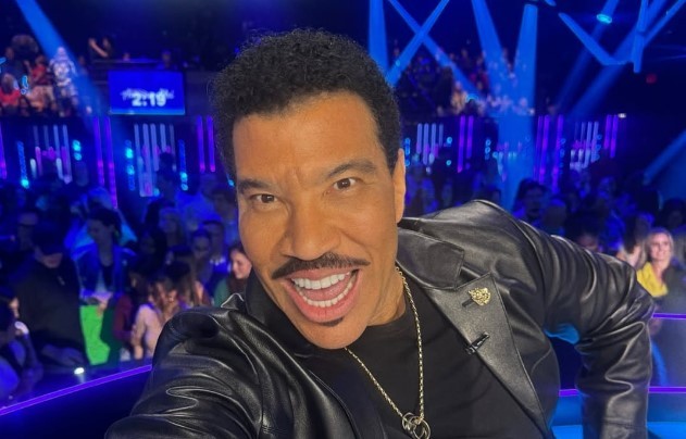 Lionel Richie passa mal em show e é internado em UTI de hospital - QTU Questões do Universo