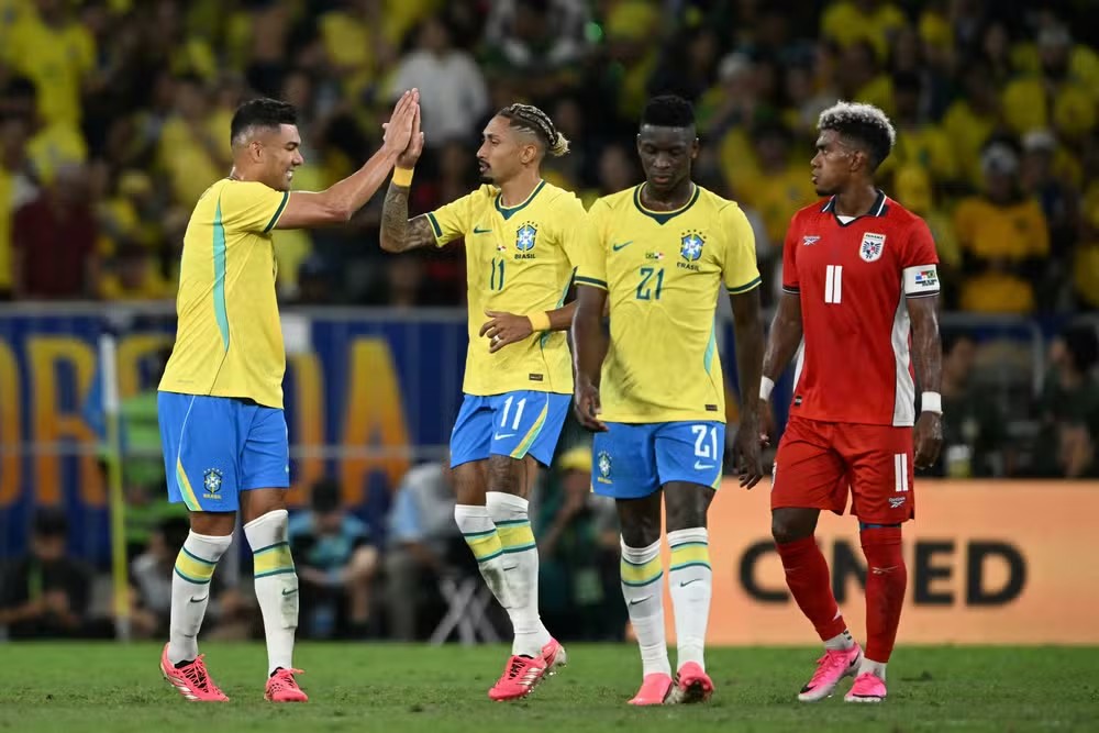 Web tenta desvendar moda das chuteiras rosas na Copa de 2026
