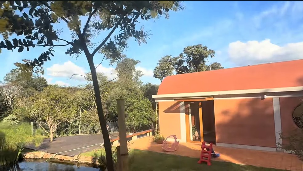 Filha de Ana Maria Braga, Mariana Maffeis mostra casarão em que mora com a família — Foto: Reprodução/Instagram