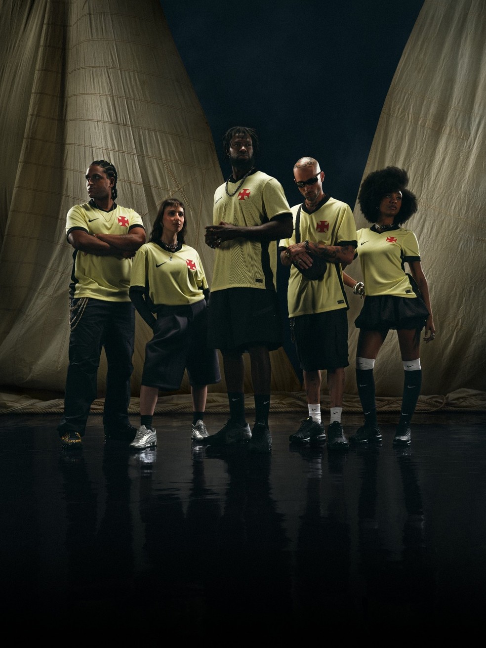 Vasco lan&ccedil;a terceiro uniforme para a temporada &mdash; Foto: Divulga&ccedil;&atilde;o/Nike