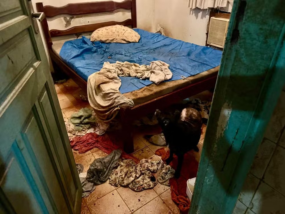 Casa estava em condições insalubres — Foto: Divulgação/Prefeitura do Rio