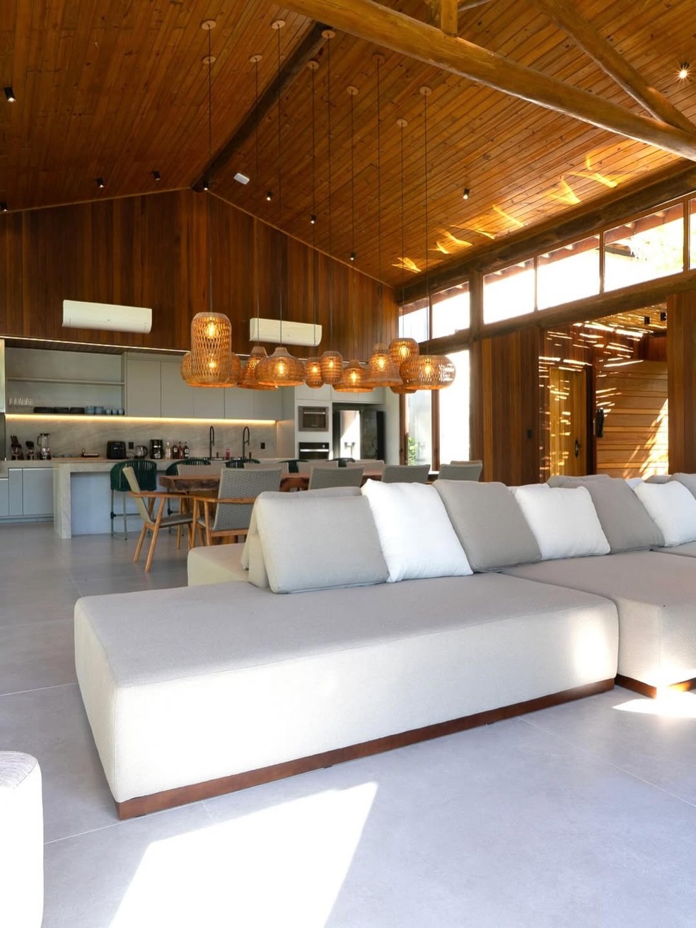 Caio Castro constrói pousada de luxo em Morro de São Paulo, BA — Foto: Reprodução/Instagram/Mansão Real/Caio Castro