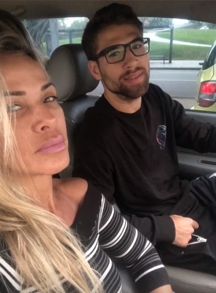 Ana Claudia Soares ao lado do filho — Foto: Arquivo/Globo e Instagram