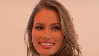 Amado Batista se casa no civil com a miss Calita Franciele &mdash; Foto: Instagram