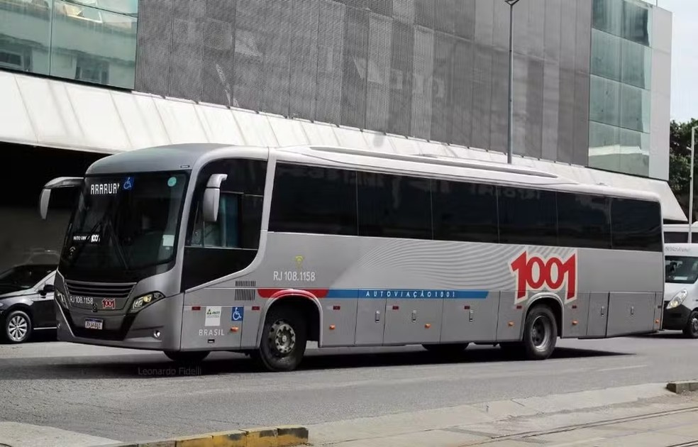O &ocirc;nibus pertence &agrave; empresa 1001 e saiu do Rio de Janeiro com destino &agrave; S&atilde;o Paulo &mdash; Foto: Reprodu&ccedil;&atilde;o