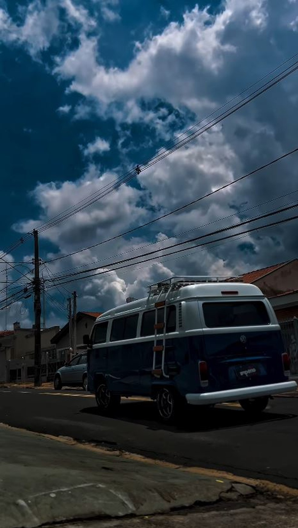 Filomena, a Kombi de Neymar em detalhes — Foto: rep/ instagram e divulgação