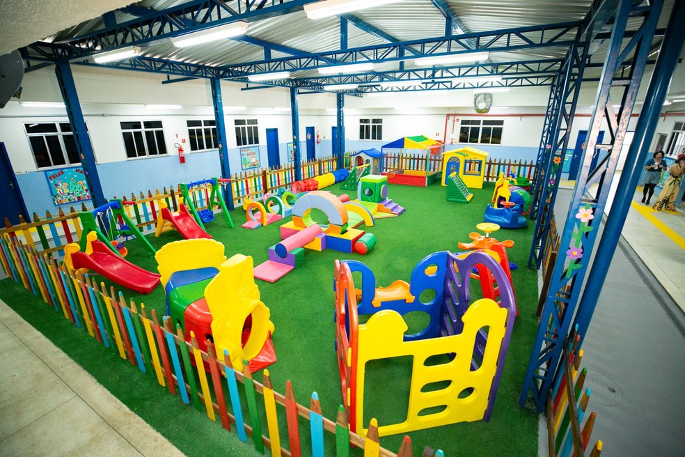 As novas instalações da creche: modernização incluiu troca de telhado, de portas e dos sistemas de exaustão e segurança — Foto: Divulgação/Prefeitura de Itaguaí