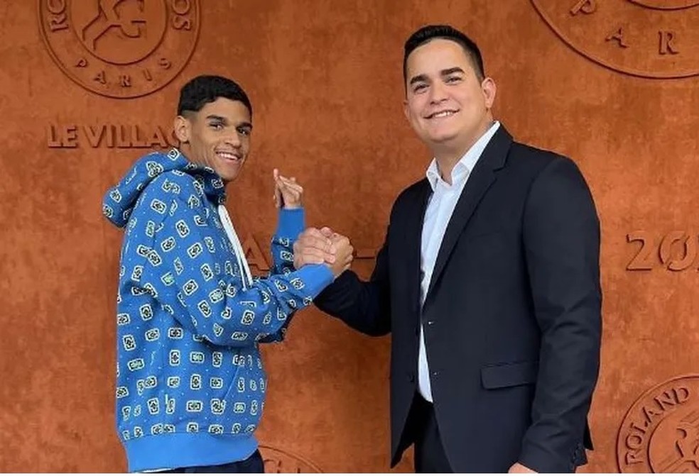 Luva de Pedreiro e Allan Jesus na época em que trabalhavam juntos — Foto: rep/ instagram