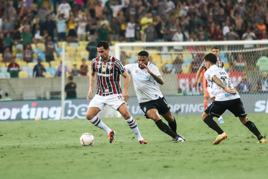 Da zona de rebaixamento às oitavas da Libertadores Fluminense e Grêmio