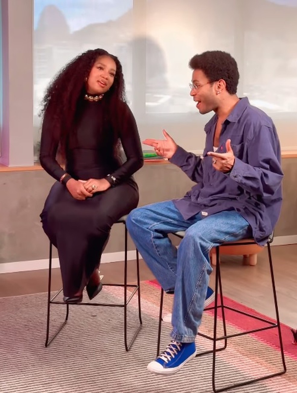 Iza e Ícaro Silva em entrevista ao 'Fantástico' sobre 'Mufasa: o Rei Leão' — Foto: Reprodução/Instagram
