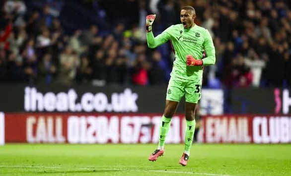 Goleiro da Irlanda anuncia boicote a jogos contra Israel pela Liga das Nações