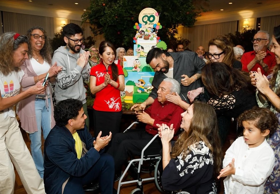 Mauricio de Sousa reúne os 9 filhos em aniversário de 90 anos — Foto: IUDE RÌCHELE