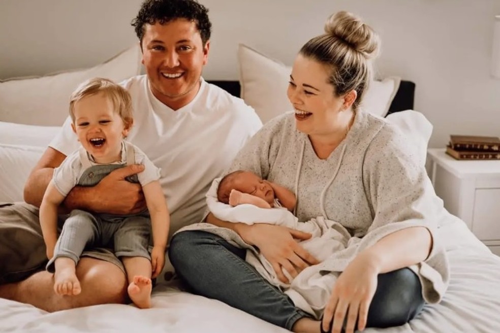 Aami Mills e o marido aderiram às fraldas de lã — Foto: Reprodução