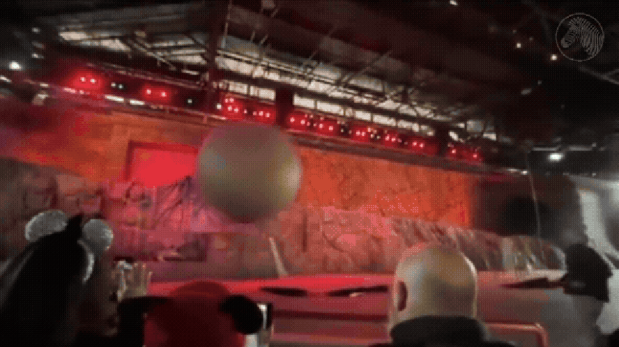 Funcionário da Disney é atingido por 'pedra' de cenário durante espetáculo de Indiana Jones