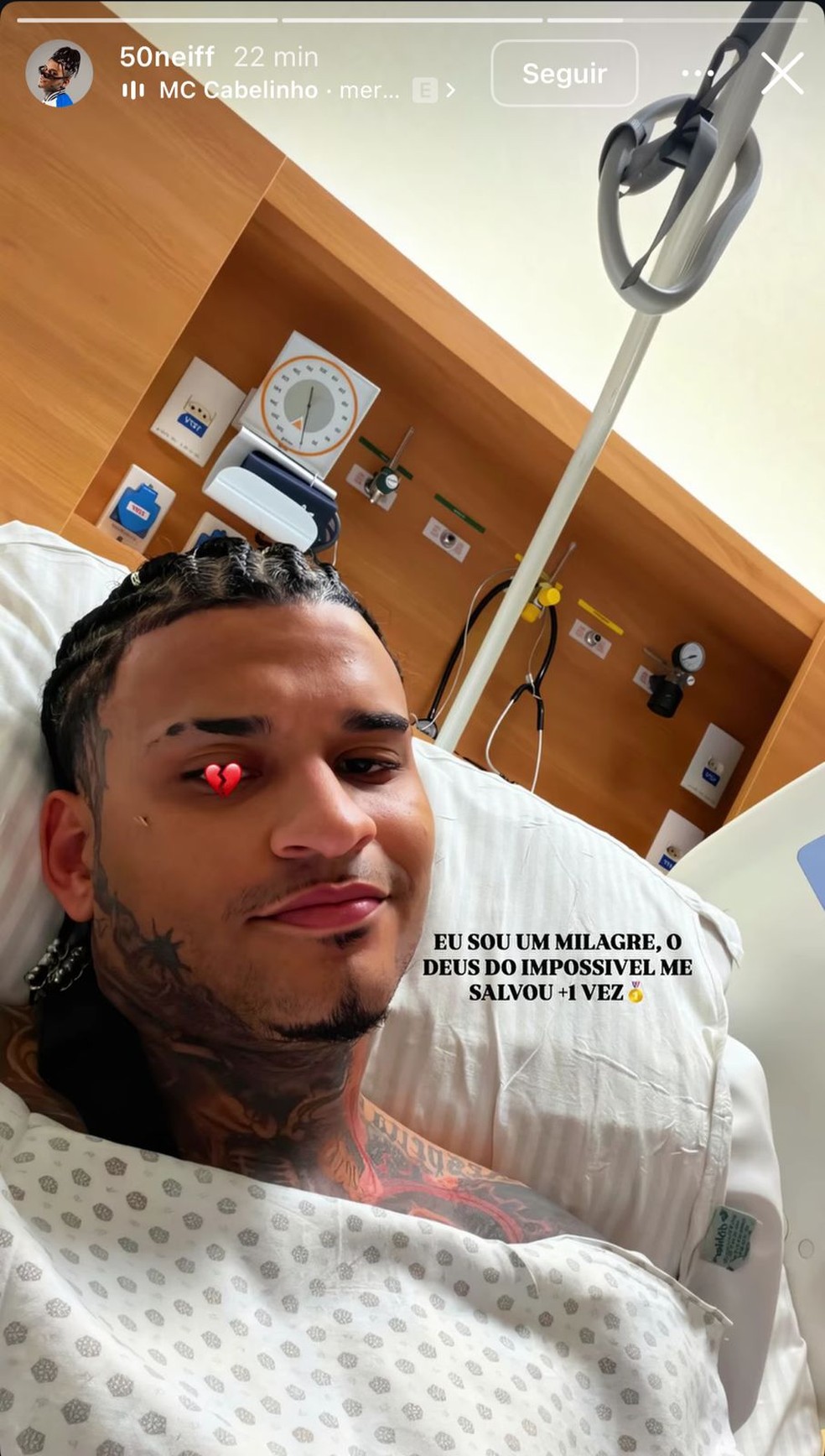 Anderson Neiff faz selfie do hospital após ser baleado: 'Sou um milagre' — Foto: Reprodução de Instagram