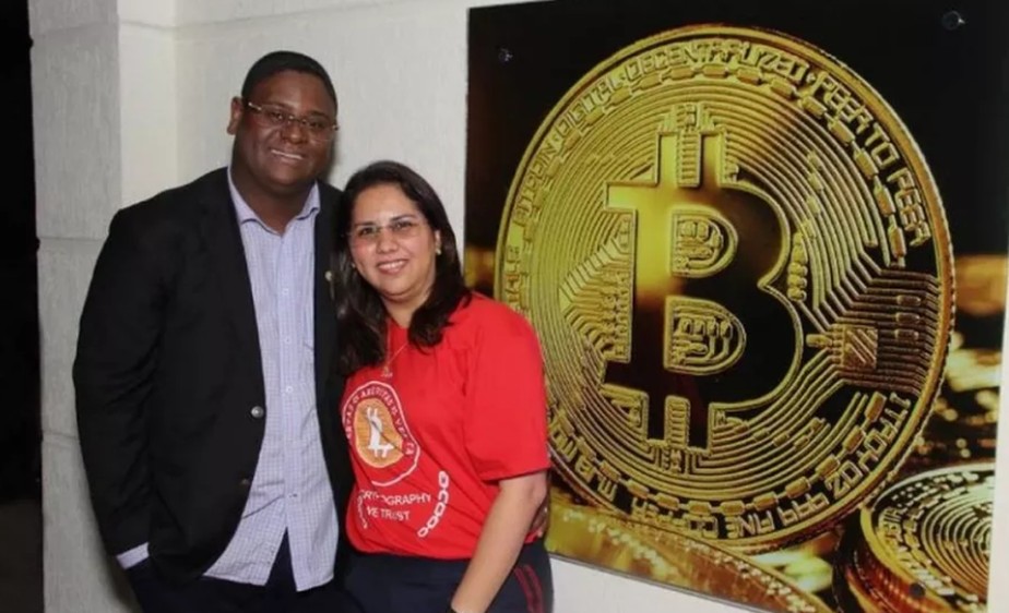 Foragida, Mirelis Zerpa, mulher do 'Faraó dos Bitcoins', montou esquema  transnacional de pirâmide financeira