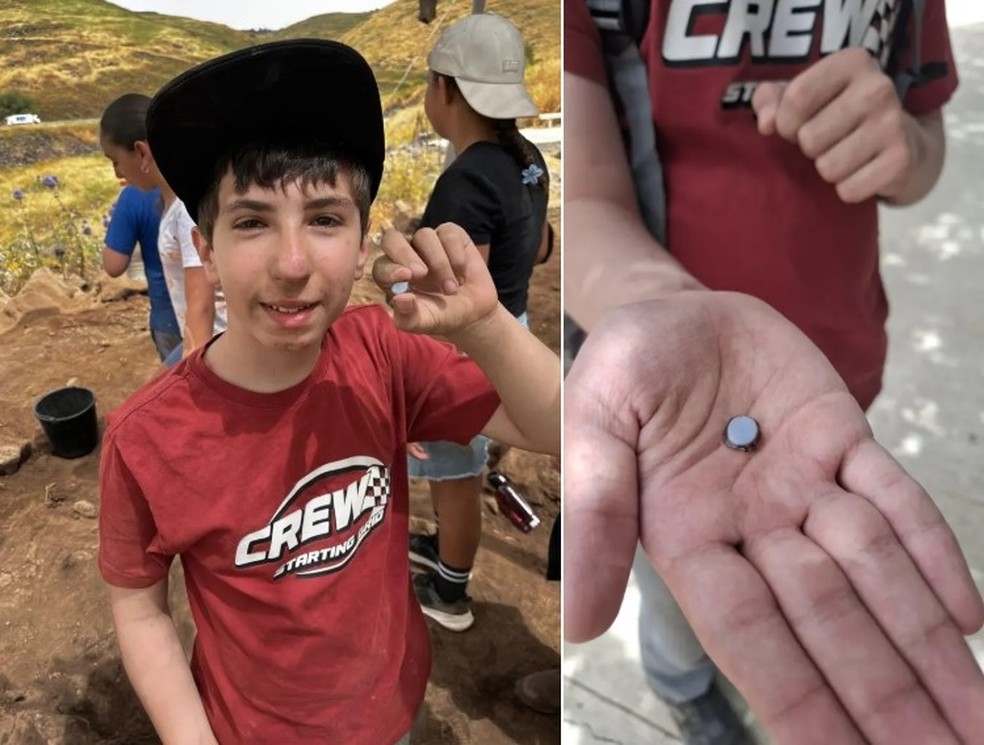 Alon Horowitz, de 12 anos, achou pedra preciosa em local onde Jesus teria feito milagres na Galileia — Foto: Reprodução/Autoridade de Natureza e Parques de Israel
