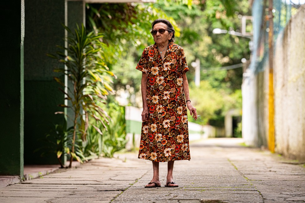 Tânia Maria em cena de 'O agente secreto' — Foto: Divulgação