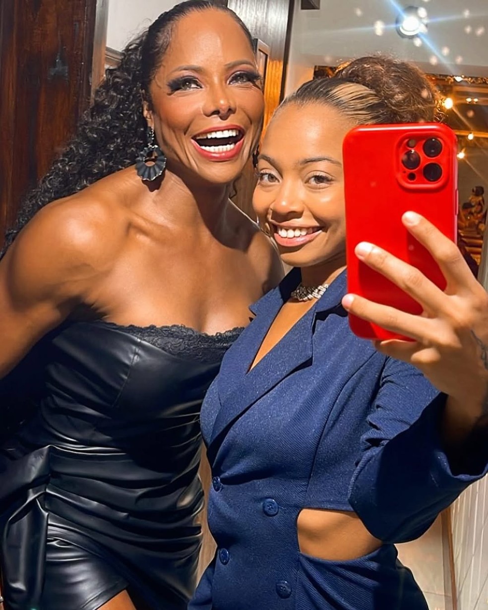 Lily Nobre é filha de Adriana Bombom e Dudu Nobre — Foto: Reprodução/Instagram