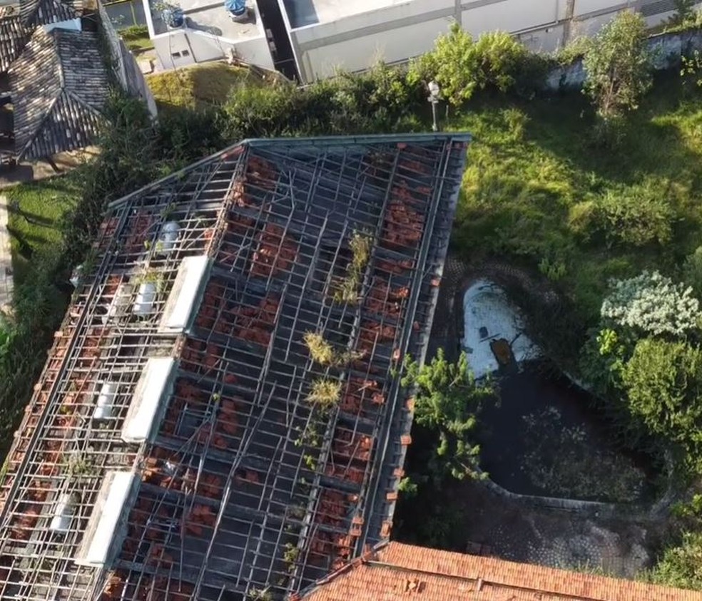 A mansão no Morumbi que está sendo demolida — Foto: reprodução/ youtube