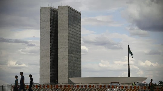 Governo Lula assina PL que regulamenta negociação coletiva e organização sindical 