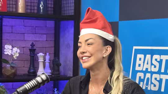 Bicampeã olímpica, Thaisa relembra superação pós-lesão: 'Brasileiro é complicado. Massacram em vez de ajudar' Bicampeã olímpica, Thaisa relembra superação pós-lesão: 'Brasileiro é complicado. Massacram em vez de ajudar'