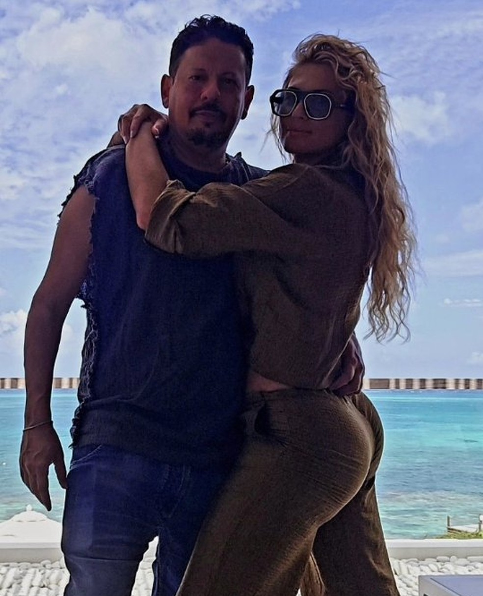 Lívia Andrade com o marido, o empresário Marcos Araújo — Foto: reprodução/ instagram