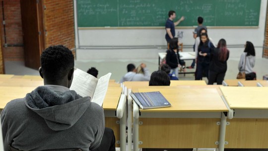 Escolas particulares terão um reajuste médio de 9% em 2024, aponta levantamento