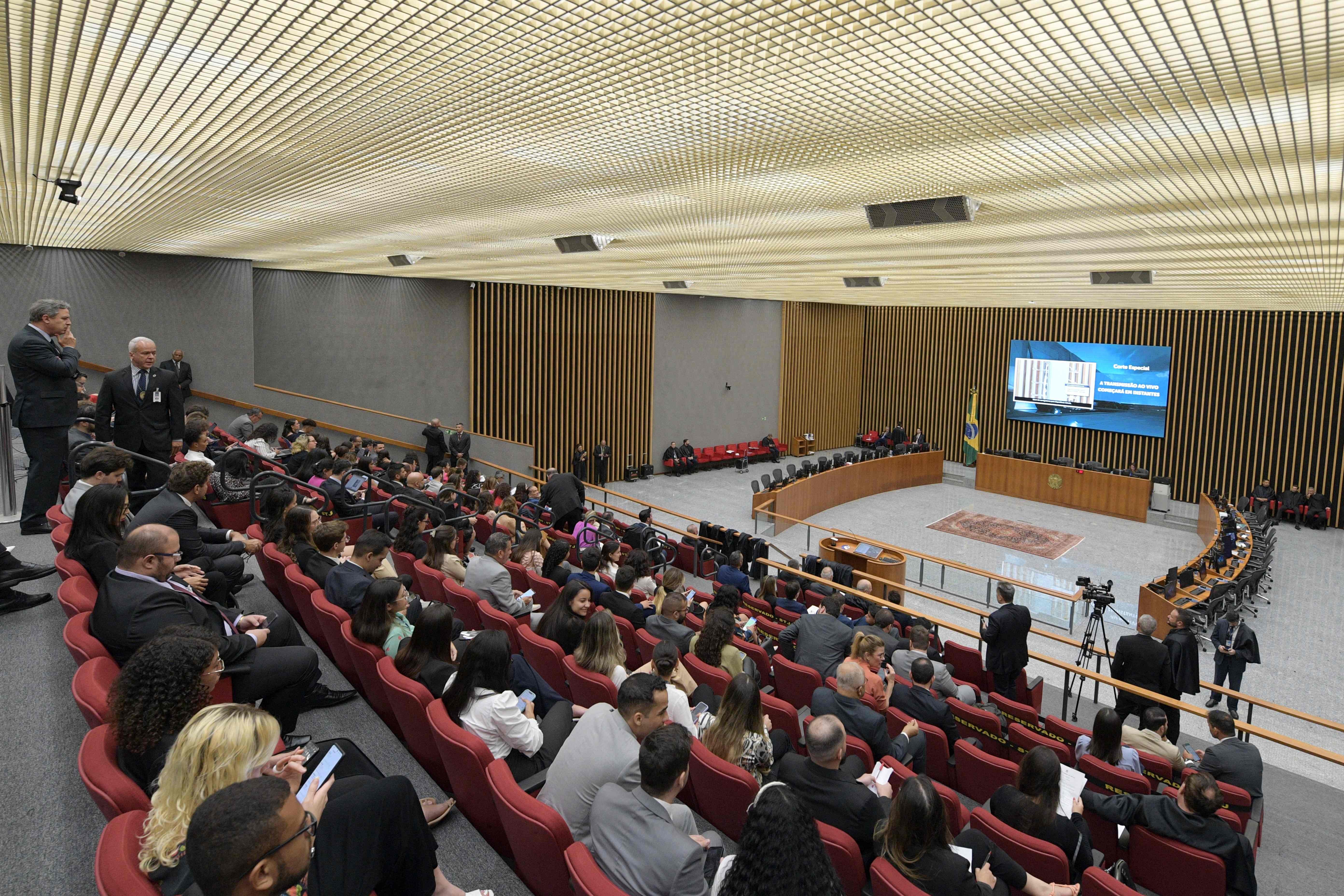 STJ admite penhora de salário para pagar dívidas; entenda o que muda