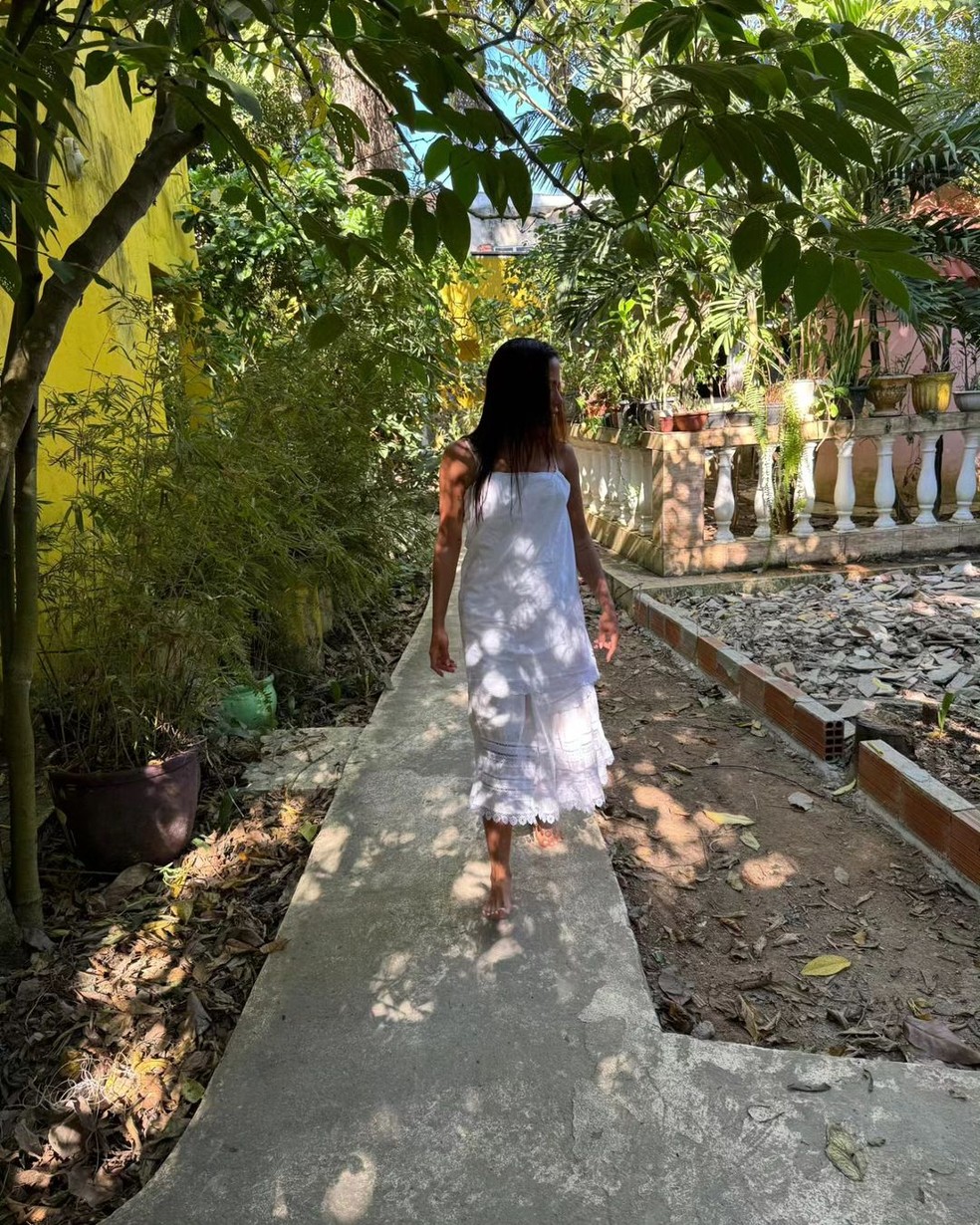 Anitta mostra momentos no candombl&eacute; &mdash; Foto: Reprodu&ccedil;&atilde;o/Instagram