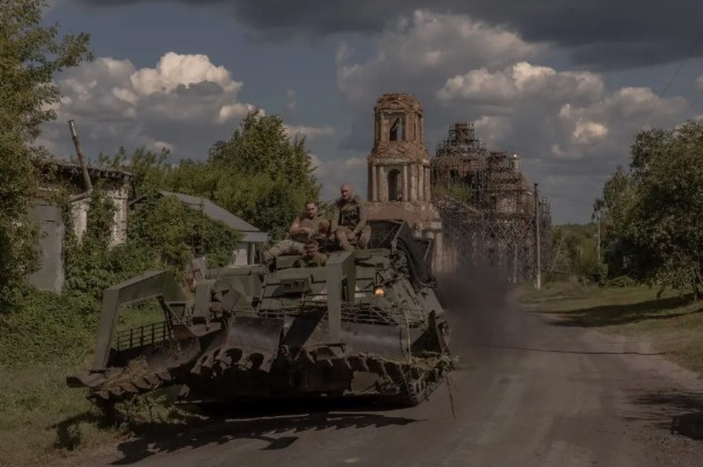 Blindado ucraniano na guerra contra a Rússia — Foto: AFP