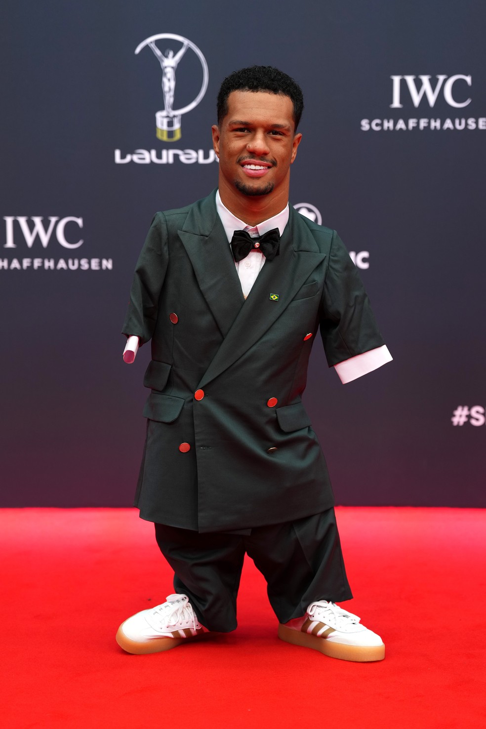 Gabriel Araújo no tapete vermelho do Prêmio Laureus 2026 — Foto: Angel Martínez/Divulgação Laureus