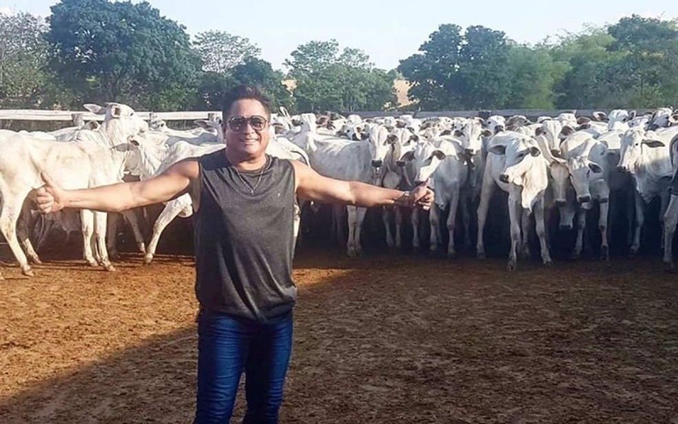 O cantor Leonardo na Fazenda Talismã, em Jussara, em Goiás — Foto: Reprodução/Instagram