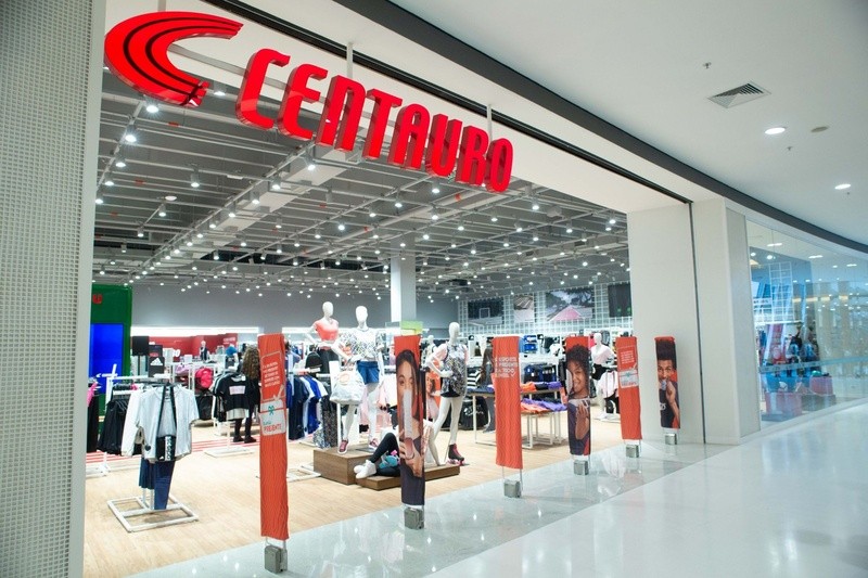 Centauro abre 600 vagas temporárias nas lojas do Brasil para o Natal